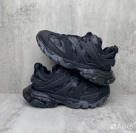 Balenciaga track