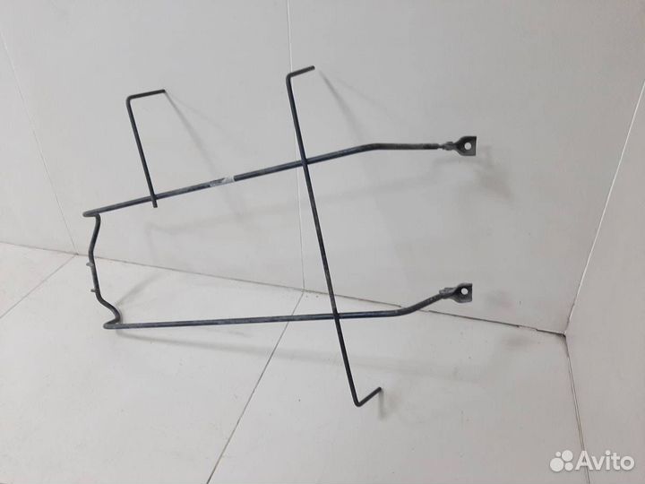 Кронштейн запасного колеса Toyota Alphard H10 2002