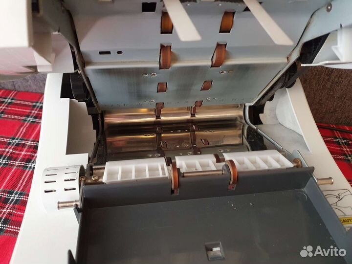 Счетчик банкнот (купюр) sbm sb-2000