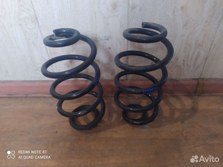 Задняя пружина Ниссан Жук / ниссан джук / Nissan j