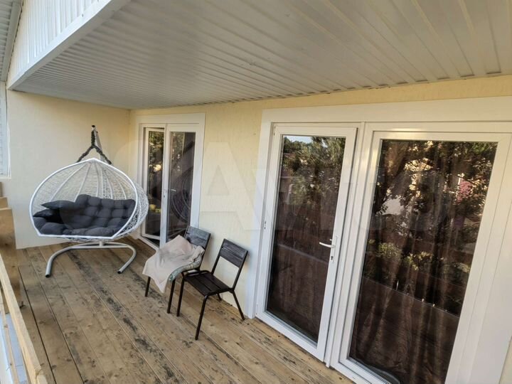 Дом 210 м² на участке 7 сот.