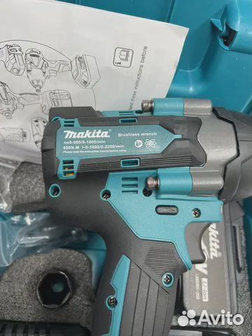 Бесщеточный ударный гайковерт Makita. Новый