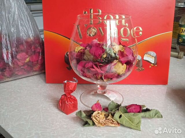 Лепестки роз сухие