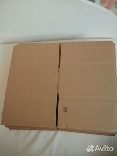 Новые картонные коробки