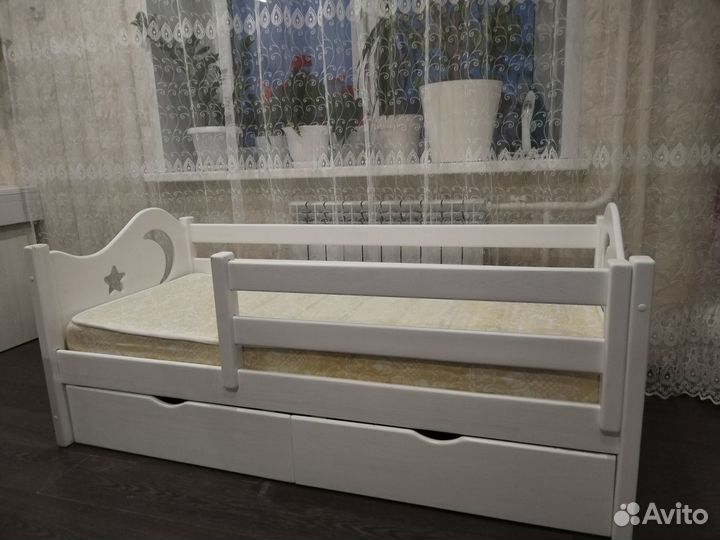 Детская кровать из массива сосны