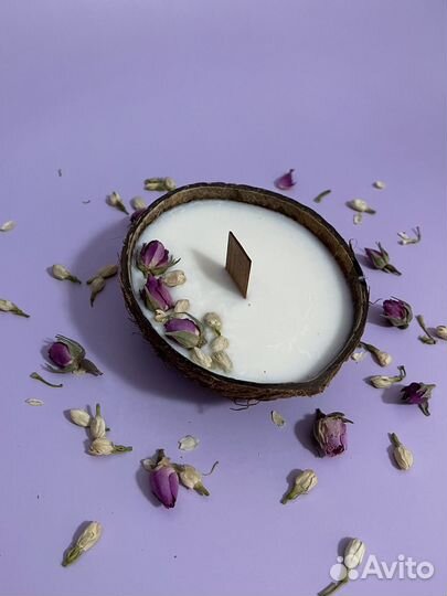 Свеча в кокосе