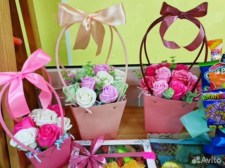 Композиции из мыльных роз в наличии