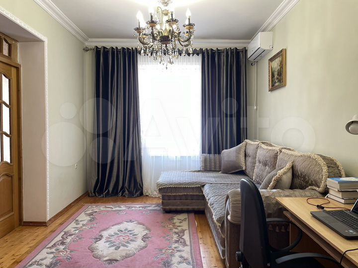 3-к. квартира, 91 м², 1/2 эт.