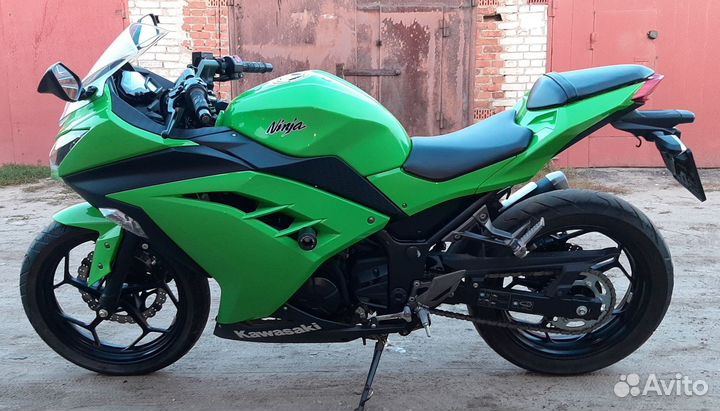 Kawasaki ninja 300