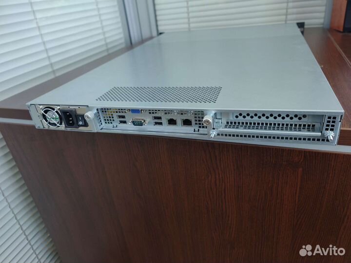 Сервер Tyan7010 1u 2cpu x5670/32gb/no hdd