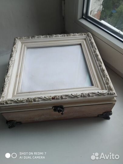 Деревянная шкатулка ручной работы