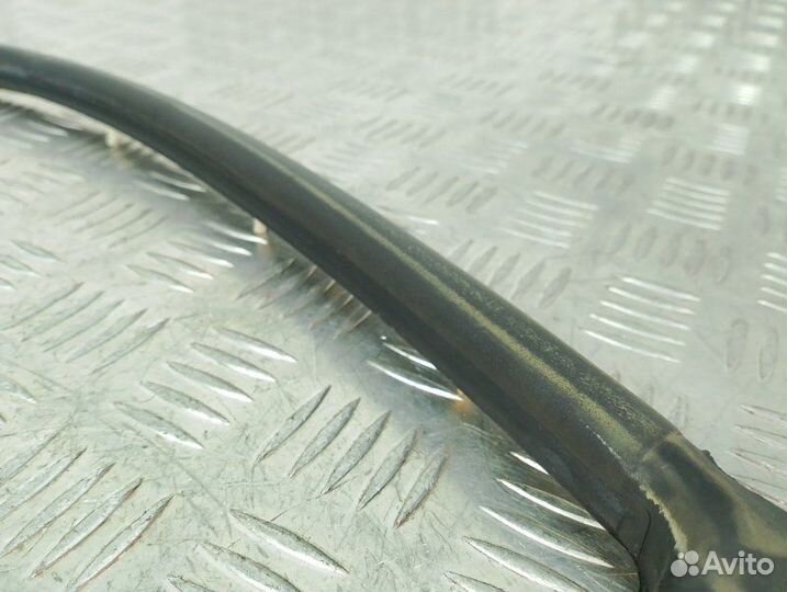 Уплотнитель багажника Land Rover Range Rover L322