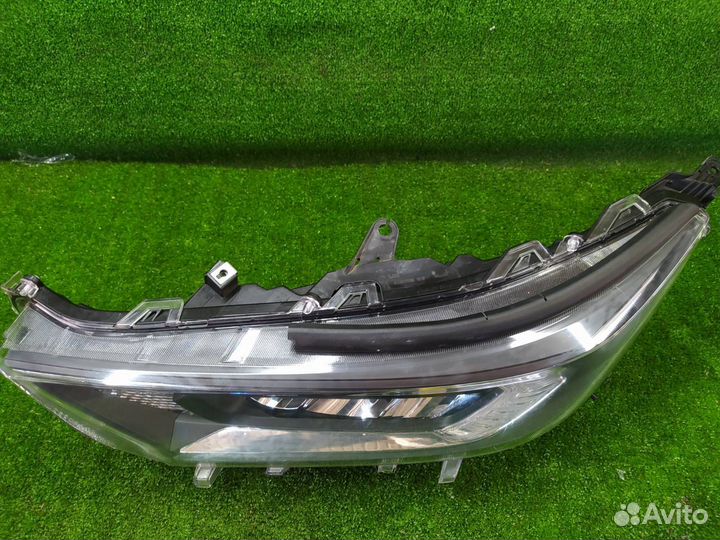 Фара передняя левая Toyota Rav-4 50 2021