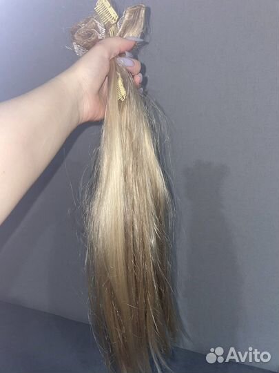 Волосы на заколках