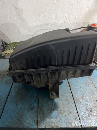 Корпус воздушного фильтра volvo s80