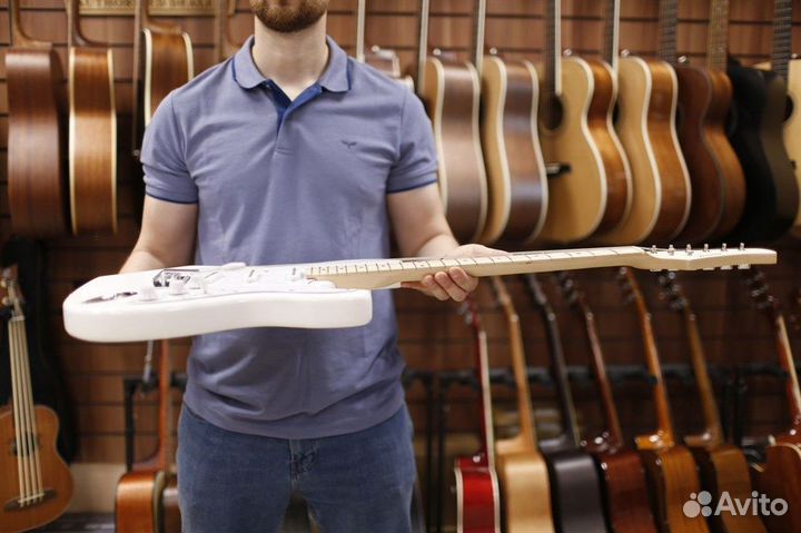 Электрогитара Terris + Аксессуары