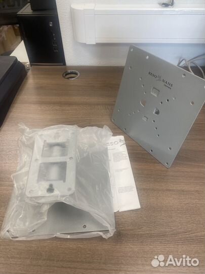 Настенное крепление для телевизора