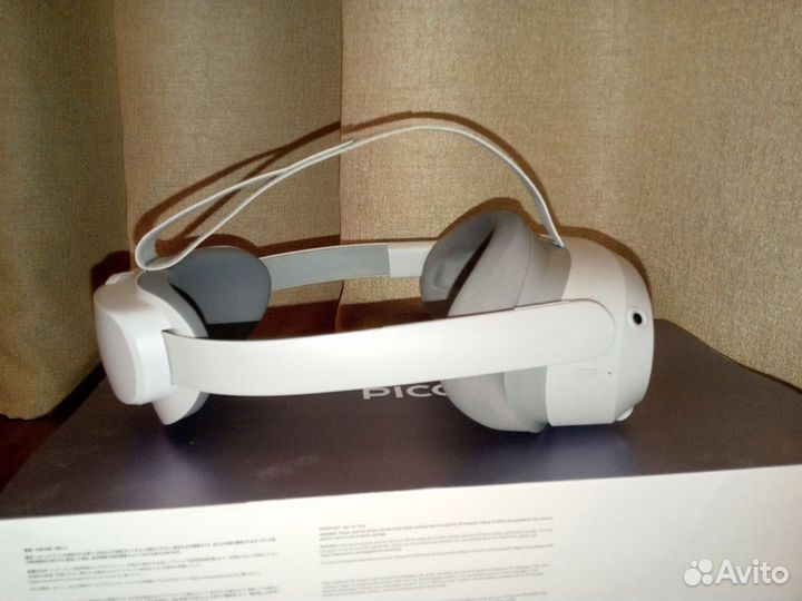 Шлем vr pico 4 128gb