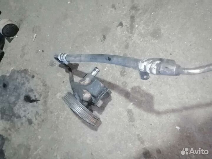 Насос гидроусилителя Renault Logan