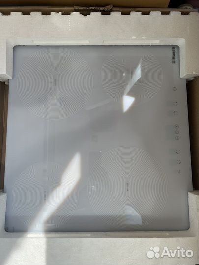 Индукционная варочная панель hansa