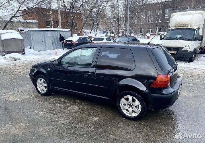 Golf Гольф 4 1999 AKQ 1.4 на разборе