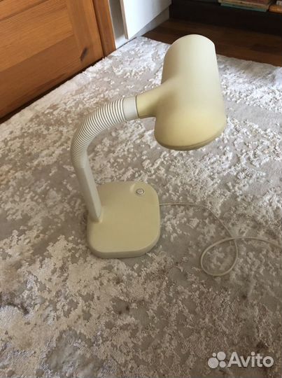 Лампа настольная