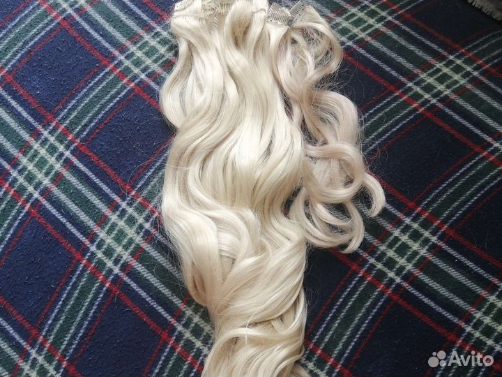 Волосы на заколках