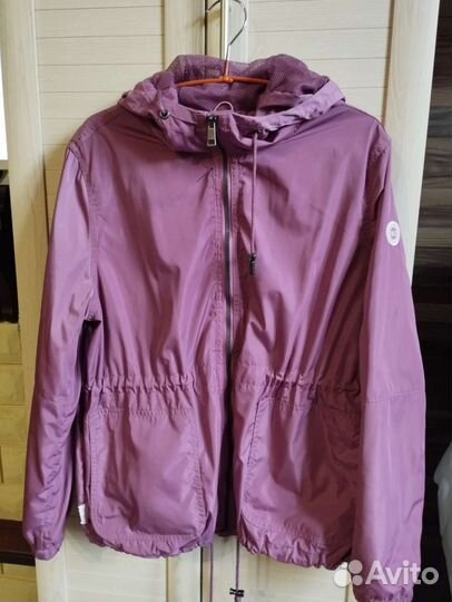 Ветровка женская