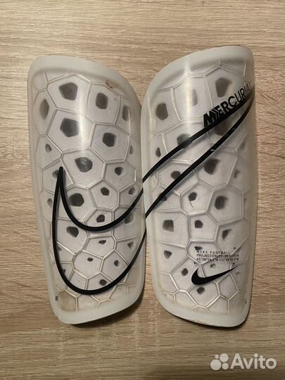 Щитки футбольные nike mercurial