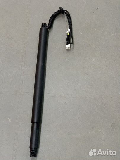 Амортизатор крышки багажника правый BMW F16,F86