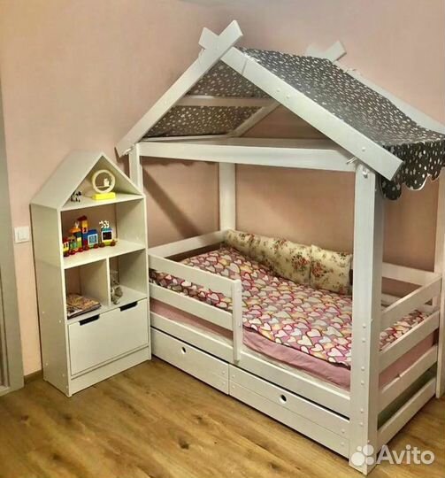 Детская кровать домик