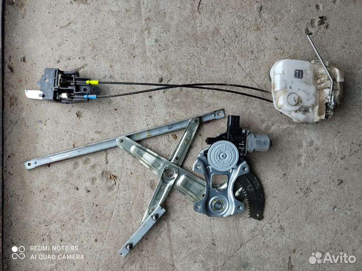 Стекло и стеклоподъёмник левый на Mitsubishi ASX