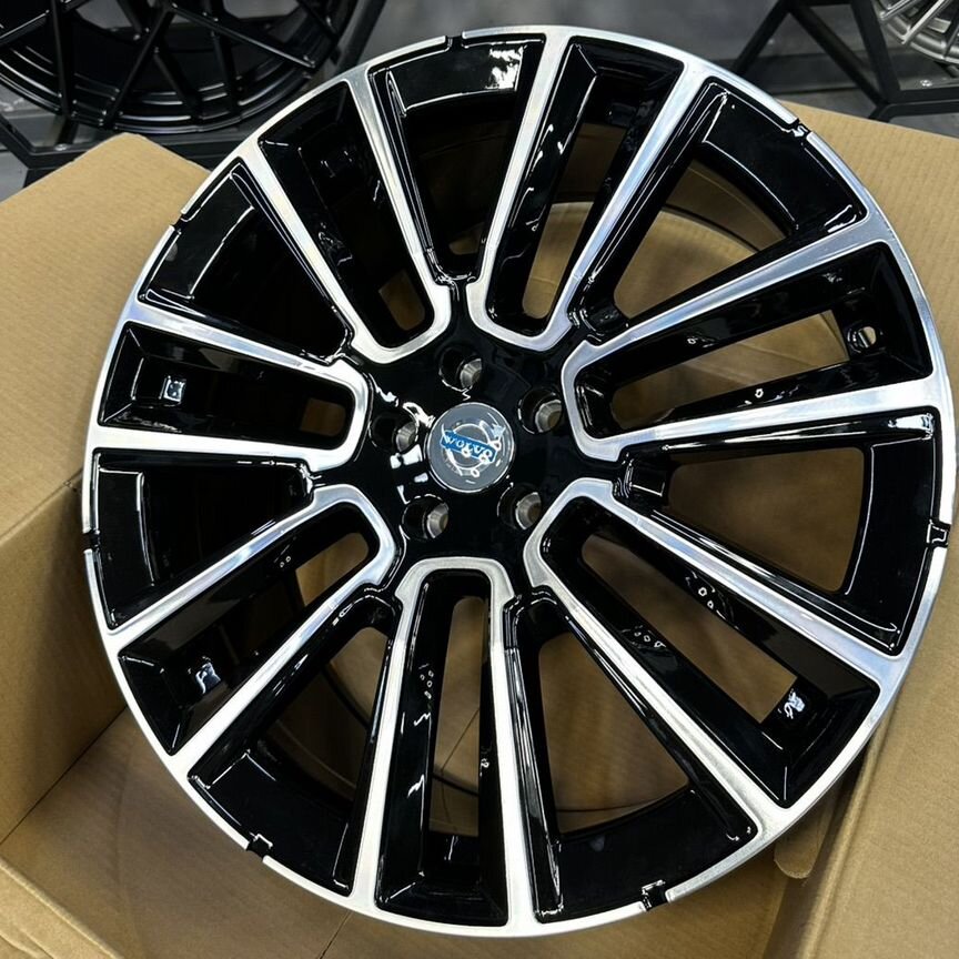 Литые диски Volvo 9×R22 5×108