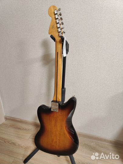 Новый Fender Squier Classic Vibe '70s Jaguar Sun