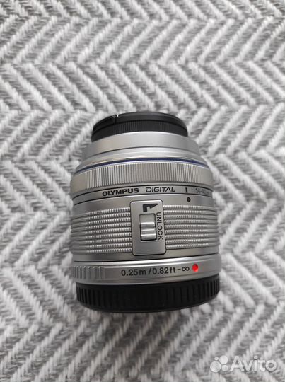 Объектив Olympus 14-42 mm