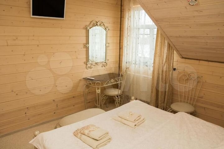 3-к. квартира, 100 м², 2/2 эт.
