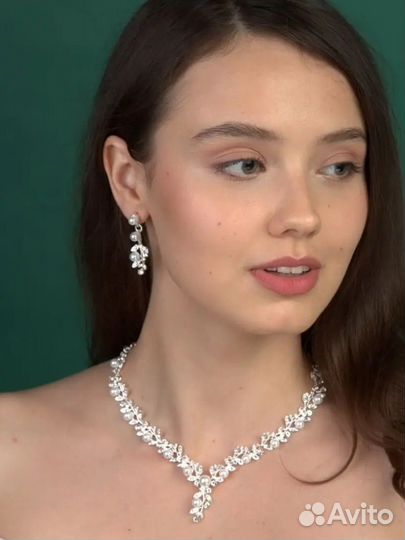 Комплект колье и серьги