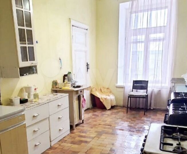 Комната 11 м² в 5-к., 1/8 эт.