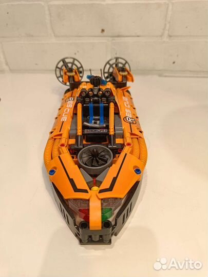 Спасательное судно на воздушной подушке