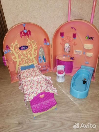 Домик в чемодане для Барби