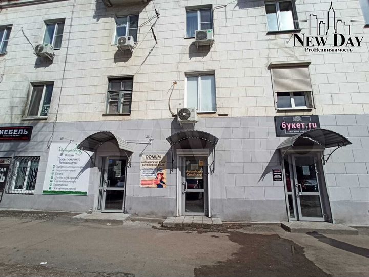 Помещение с отдельным входом на первой линии, 16м²