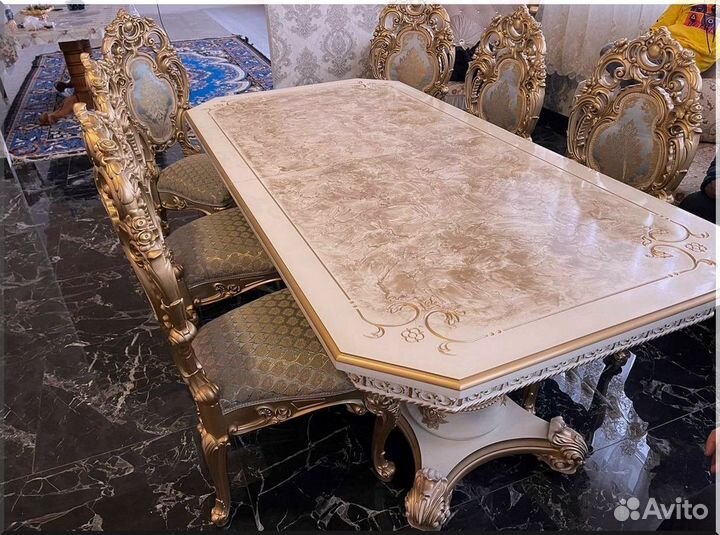 Кухонный стол