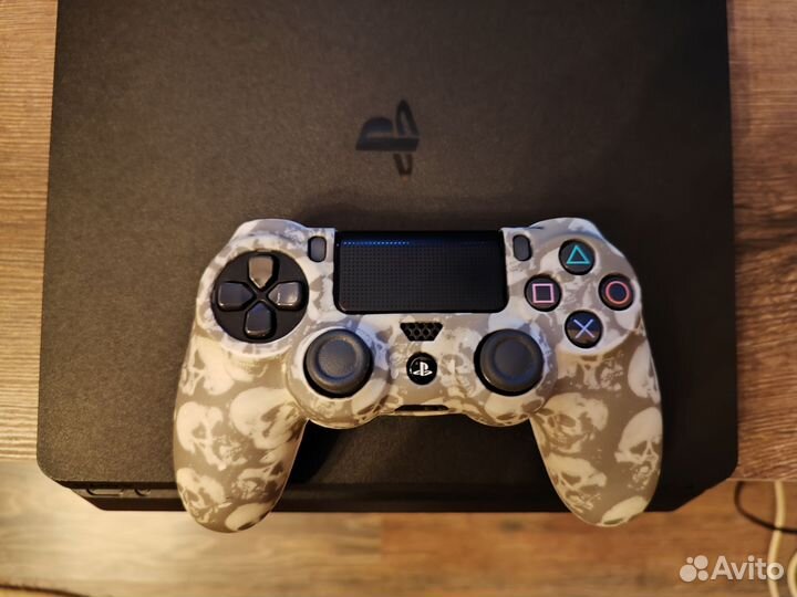 Sony PS4 slim 500gb + 4 игры