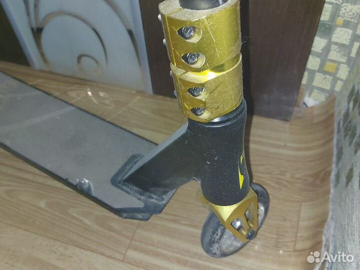 Трюковой самокат