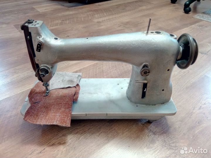 Швейная машинка бу