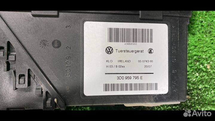 Моторчик стеклоподъемника задний левый Volkswagen