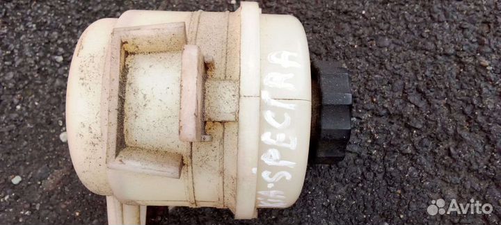 Бачок Гура киа спектра