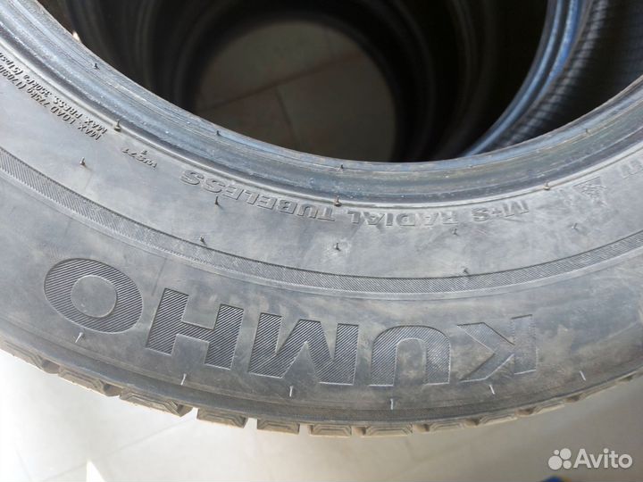 Kumho WinterCraft WS71 215/65 R17