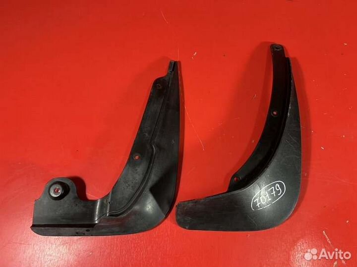 Брызговик задний правый Skoda Yeti 1.2 CBZ 2011