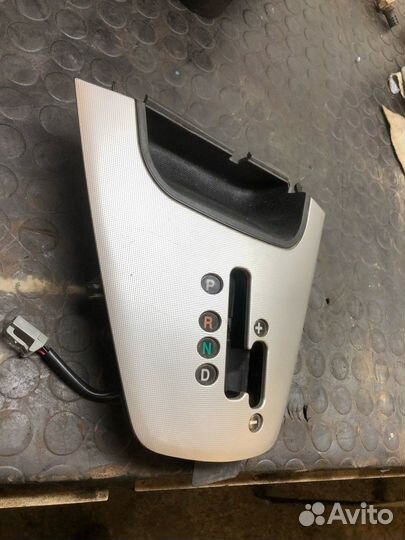 Накладка селектора АКПП на Хендай Тусан 1 Hyundai